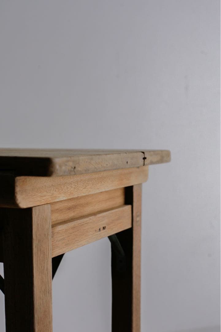 ラワン 杉 無垢材 サイドテーブル　勉強机　アンティークテーブル　古家具