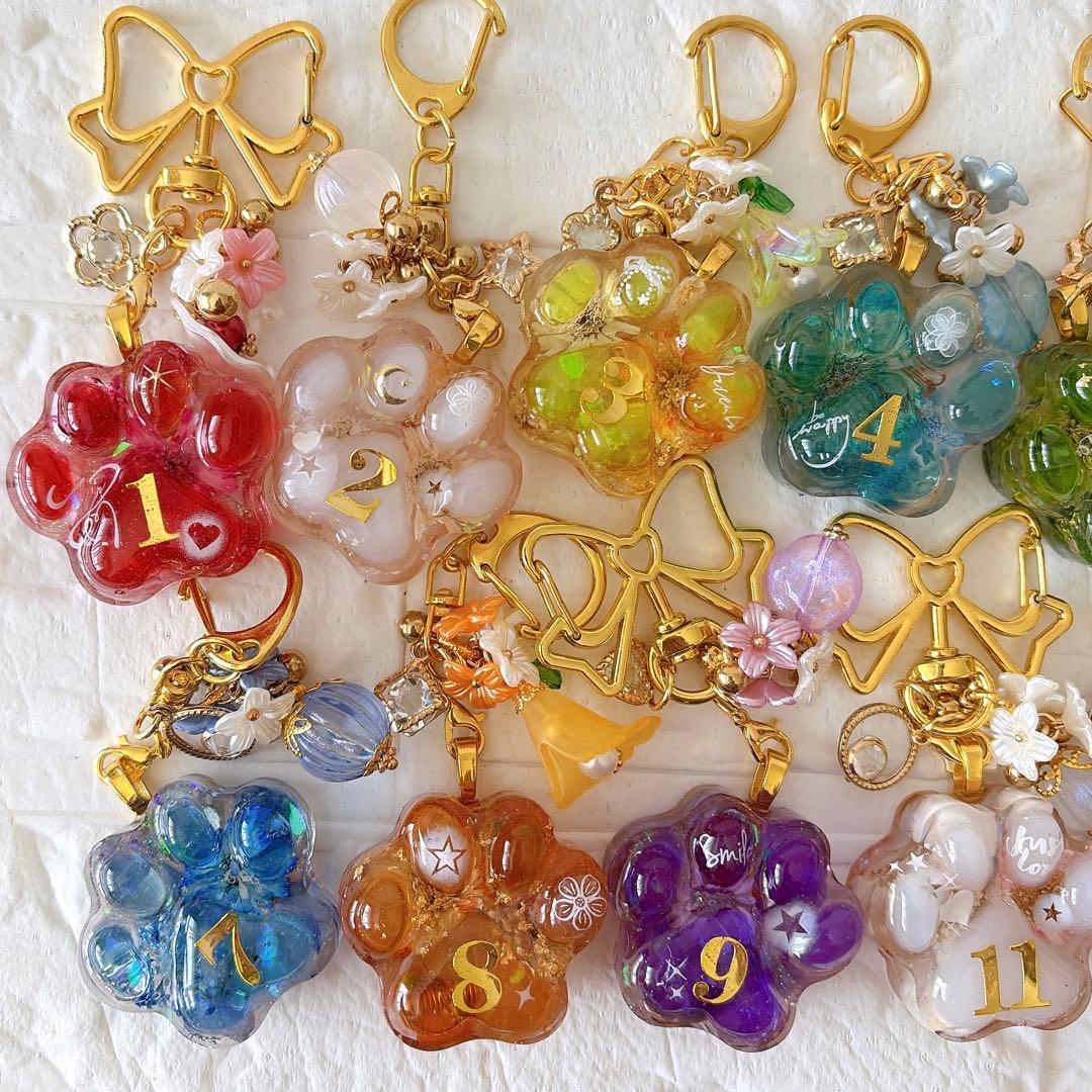 A様 オーダーオルゴナイトキーホルダー 肉球