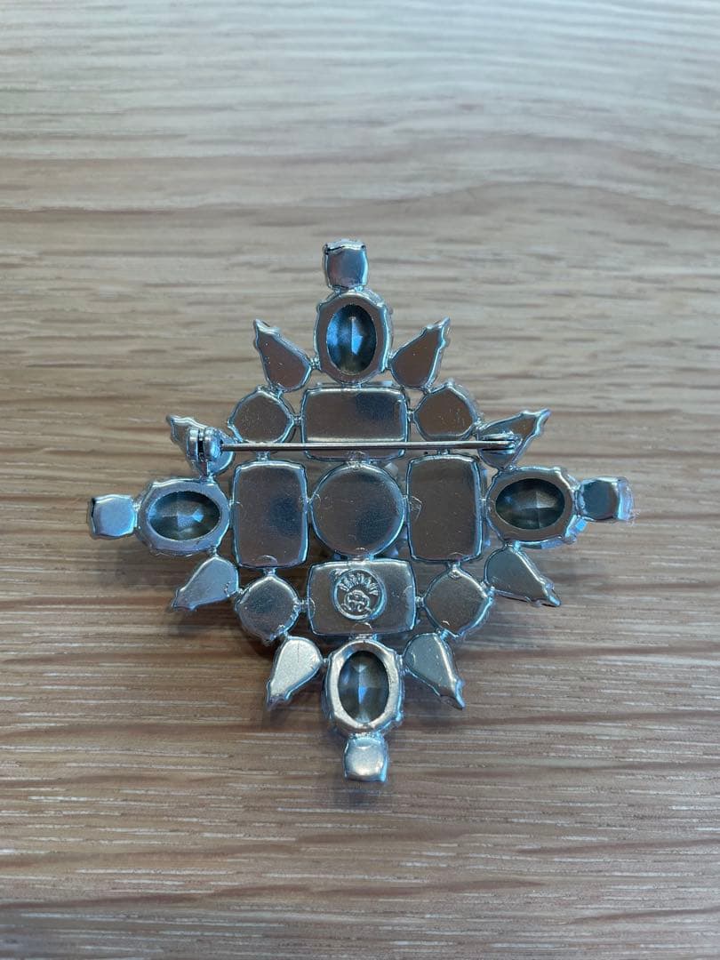 René ルネ　ブローチ　2点セット　アクセサリー　まとめ売り