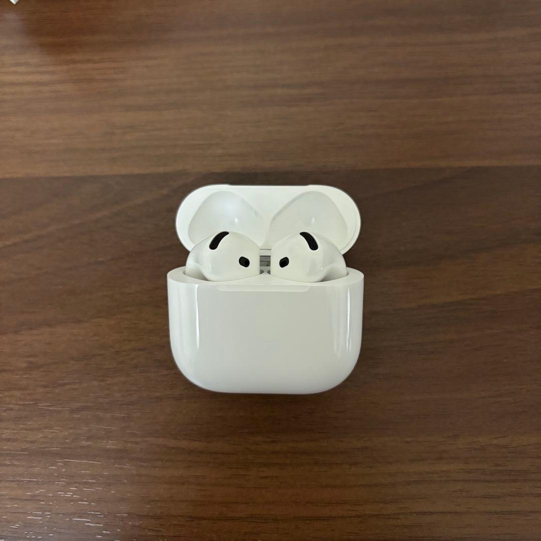 AirPods 4 ノイズキャンセリング無し Apple 正規品
