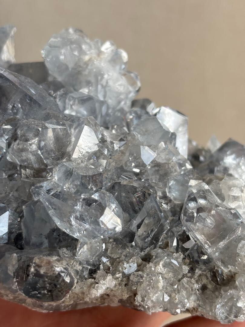 高品質　セレスタイト　原石　1353g 宝石質　ガラス質　感動するレベル