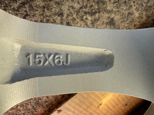 ノア ヴォクシー スタッドレスタイヤセット 195/65R15 2021年製