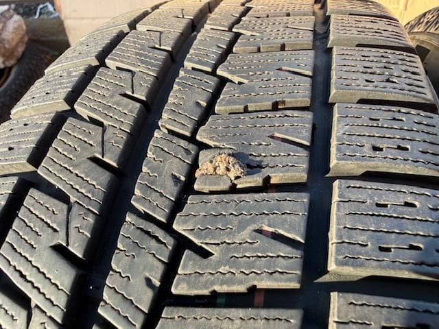 ノア ヴォクシー スタッドレスタイヤセット 195/65R15 2021年製