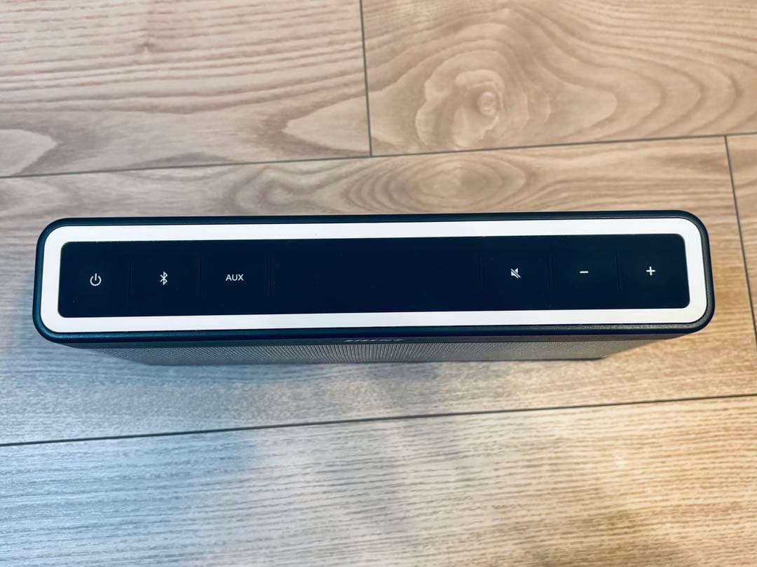 ￼ BOSE SoundLink Bluetooth speaker III