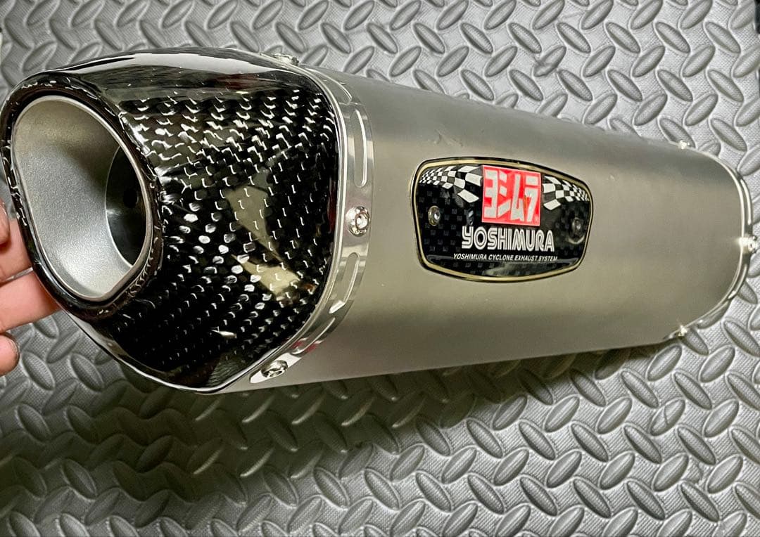 ヨシムラR77J サテンフィニッシュカーボンエンド