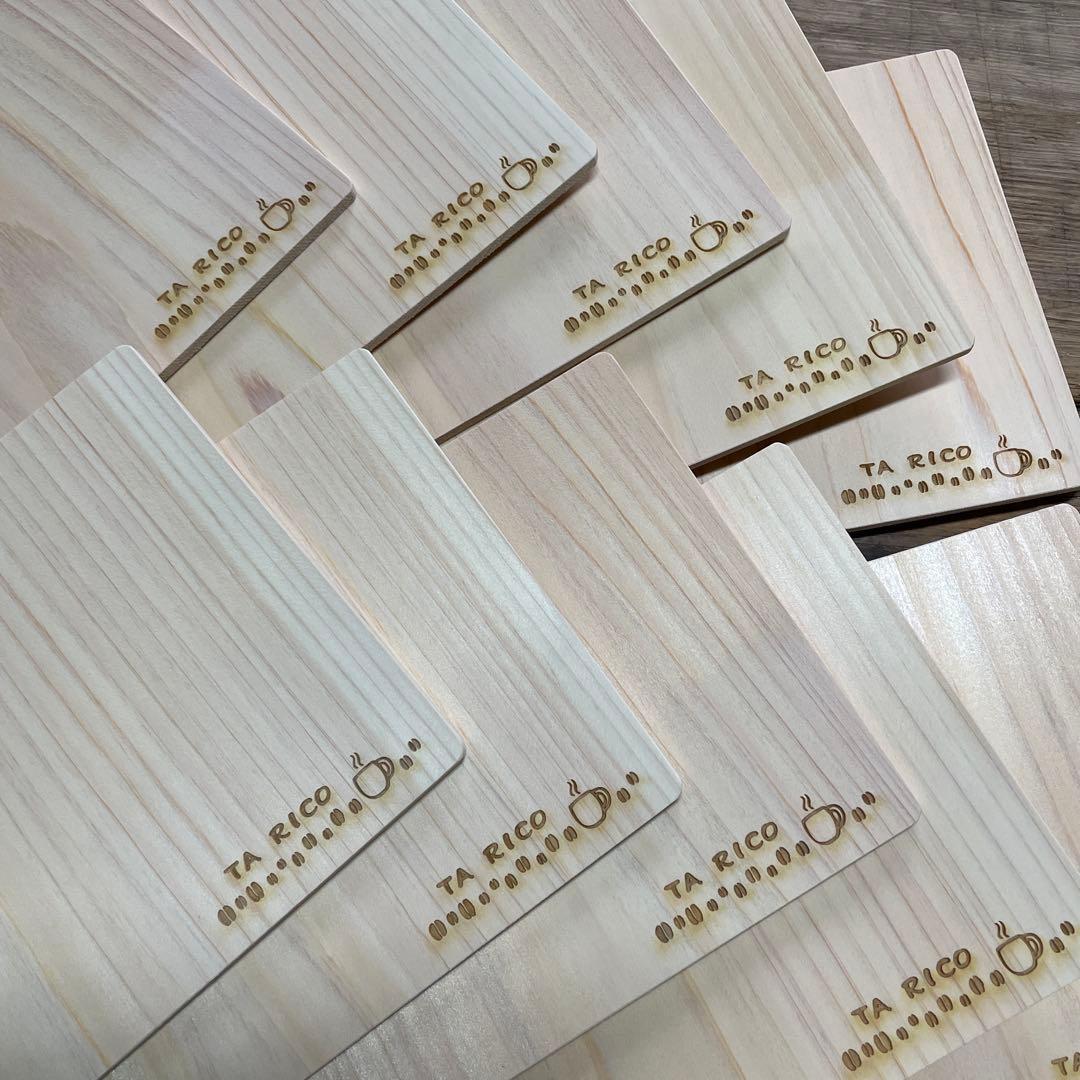 ノエルページ　パン木皿　吉野産檜　約15×18センチ　10枚