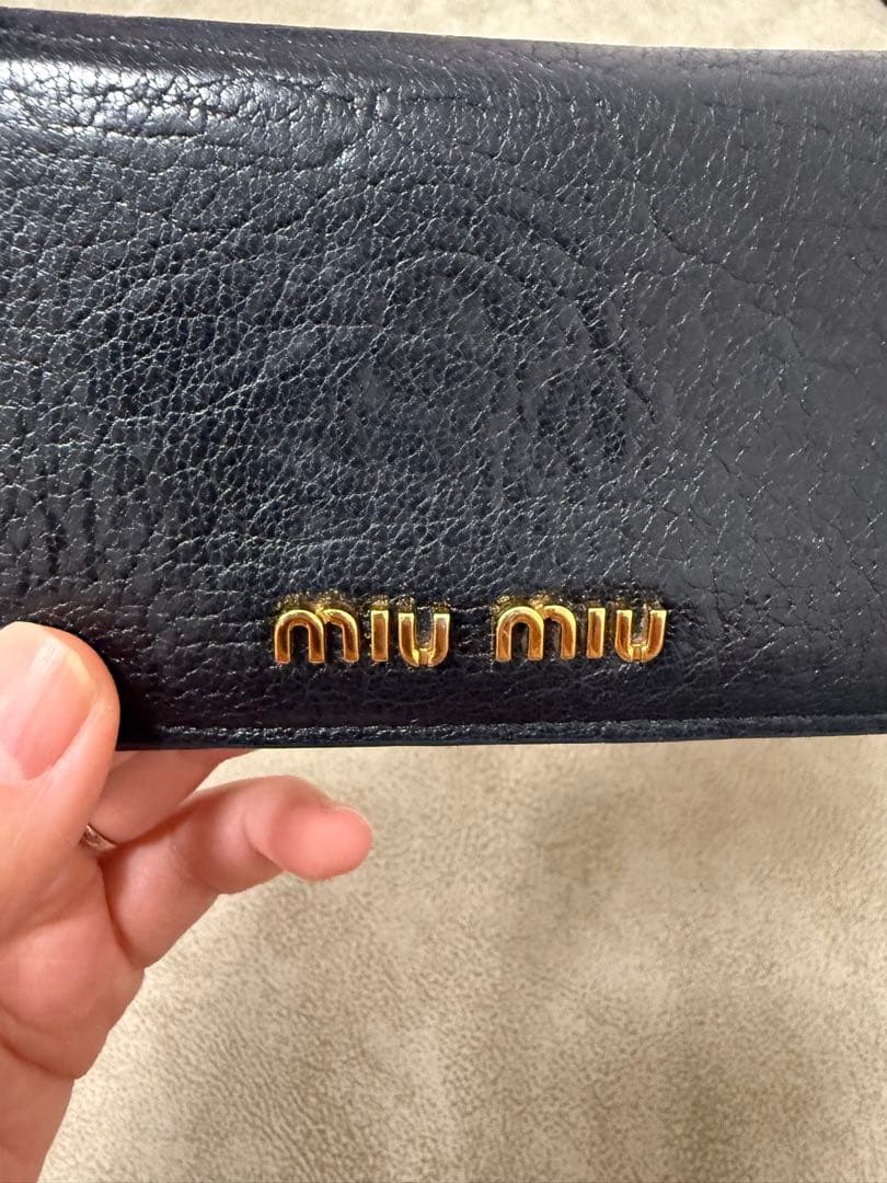 MIU MIU 名刺入れ ブラック レッド