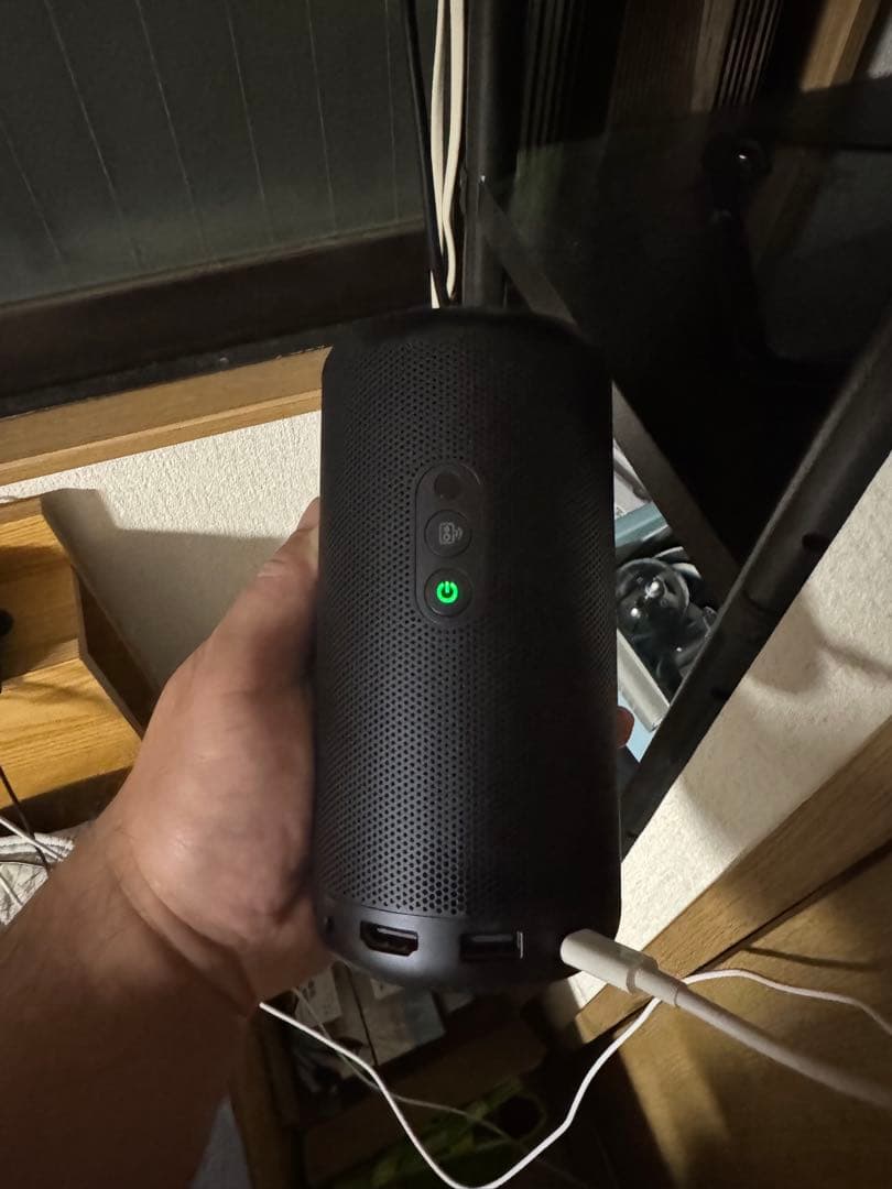 Anker Nebula Capsule 3 スタンド付き