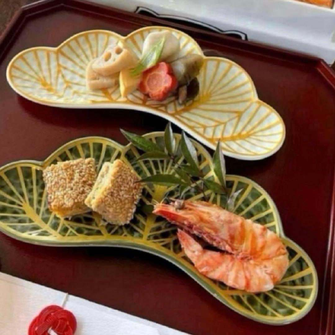 【新品】【大人気】有田焼幸楽窯　錦茶緑金松葉形前菜皿3枚セット　縁起物