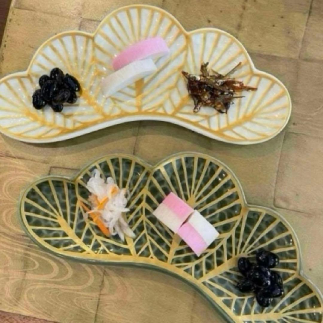 【新品】【大人気】有田焼幸楽窯　錦茶緑金松葉形前菜皿3枚セット　縁起物