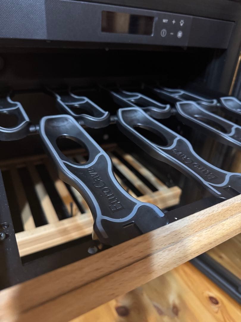 正規品　ユーロカーブ Compact 059V2 ワインセラー eurocave