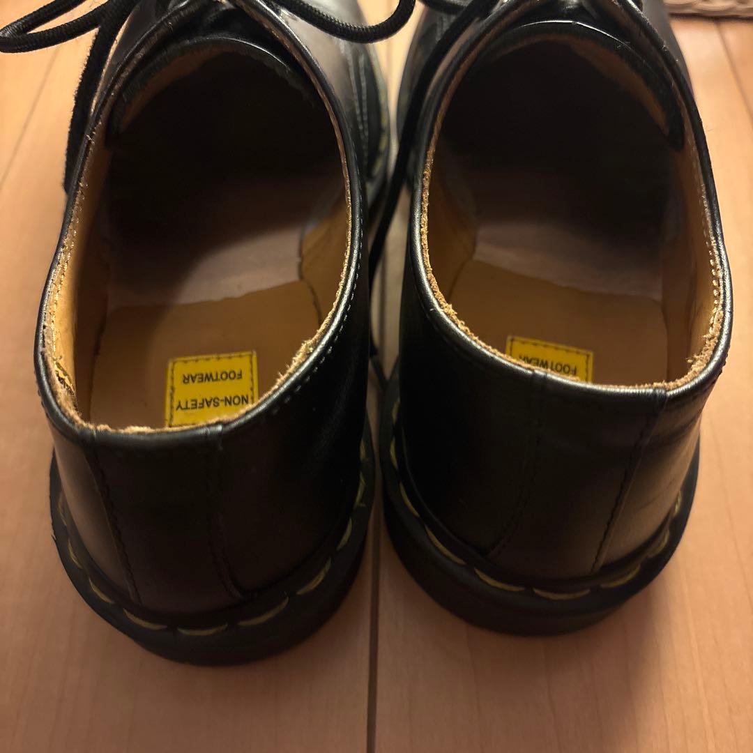 ドクターマーチン　スリーホール