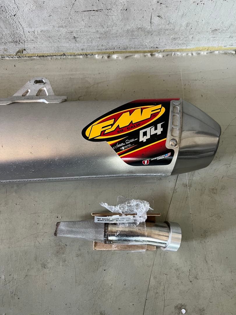 FMFQ4マフラー　FI KLX250用（サイレントボム3付）