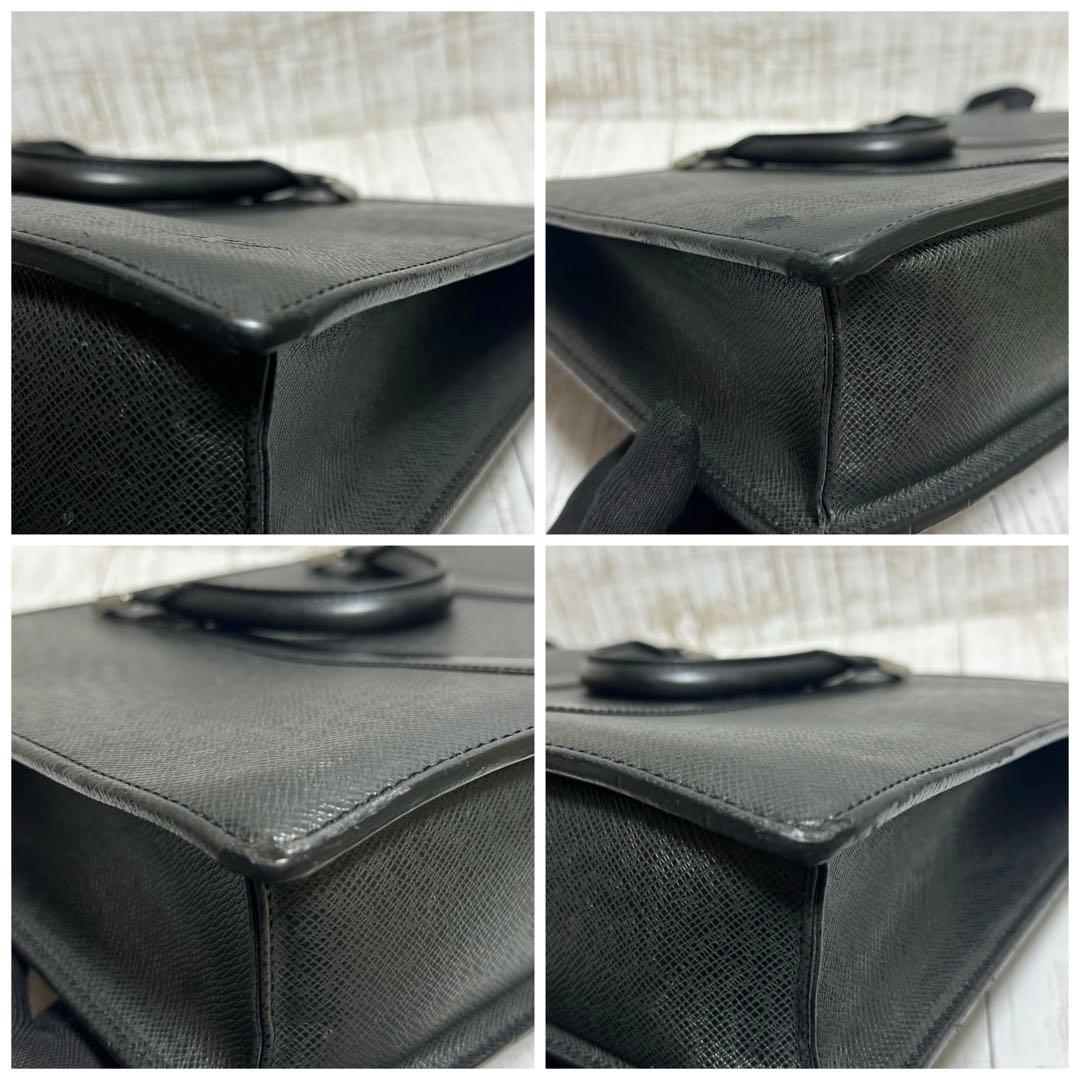 LOUIS VUITTON ルイヴィトン タイガ ポルトドキュマン ロザン