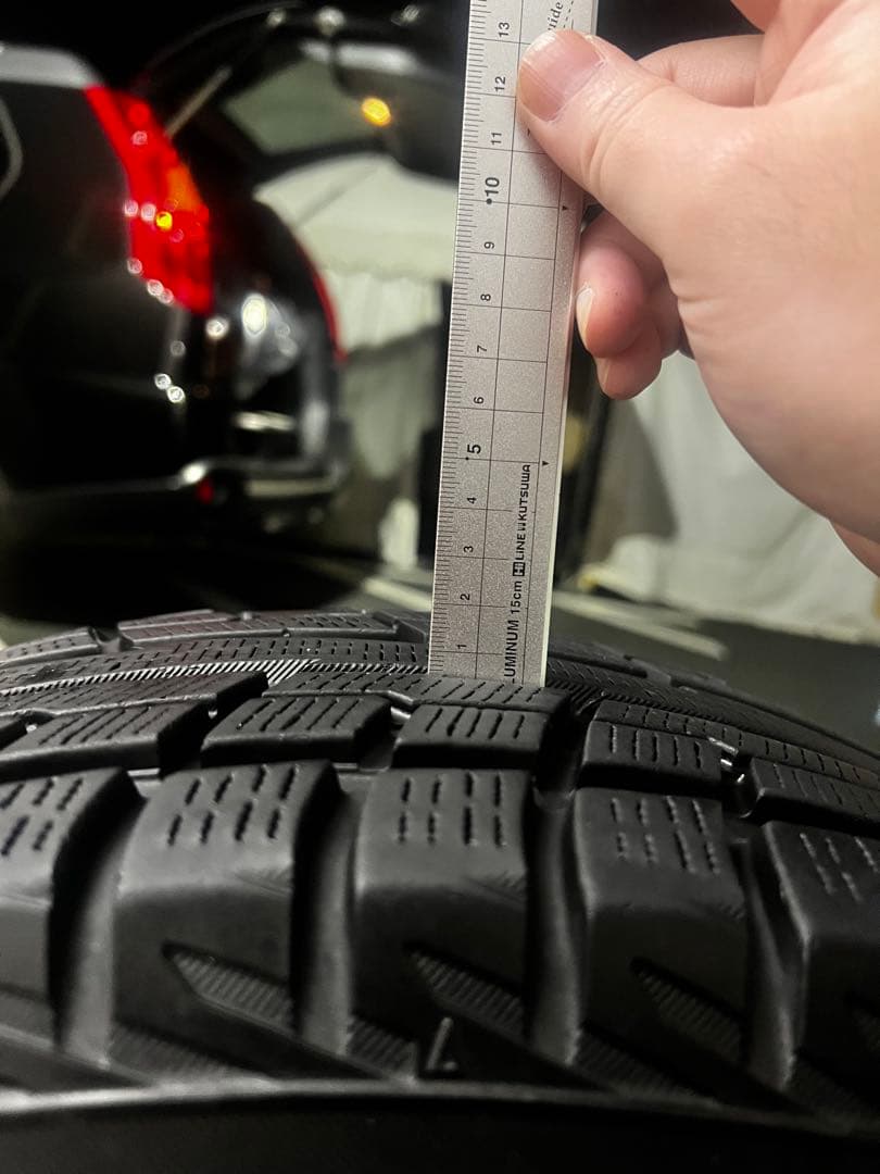 スタッドレスタイヤ215/65R16 アルミホイール