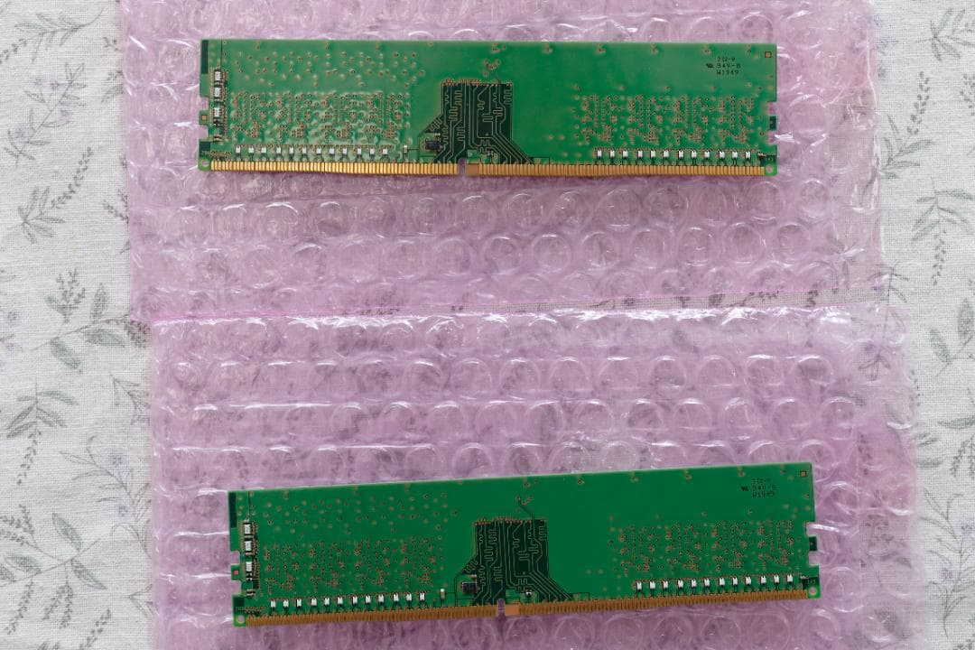 サンマックス製メモリー（DDR4 PC4-25600 8GB 2枚組　箱付）