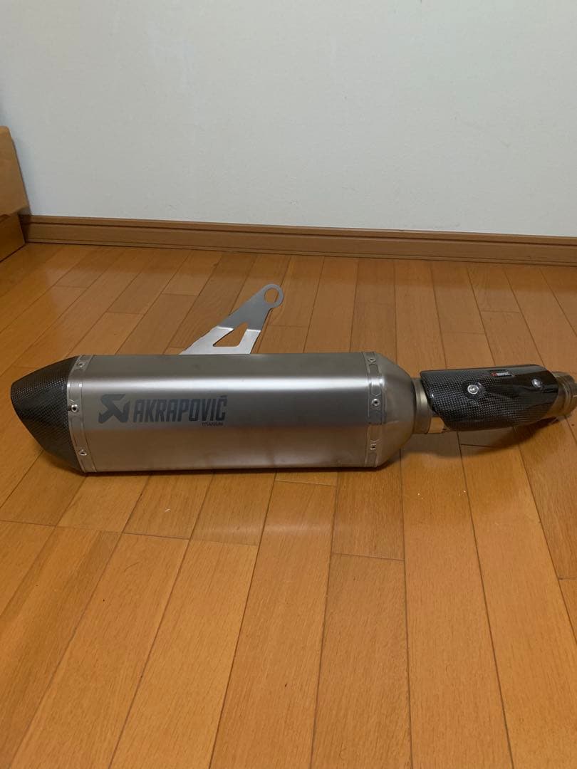 ＢＭＷS1000RRマフラー2015~2016アクラポビッチ