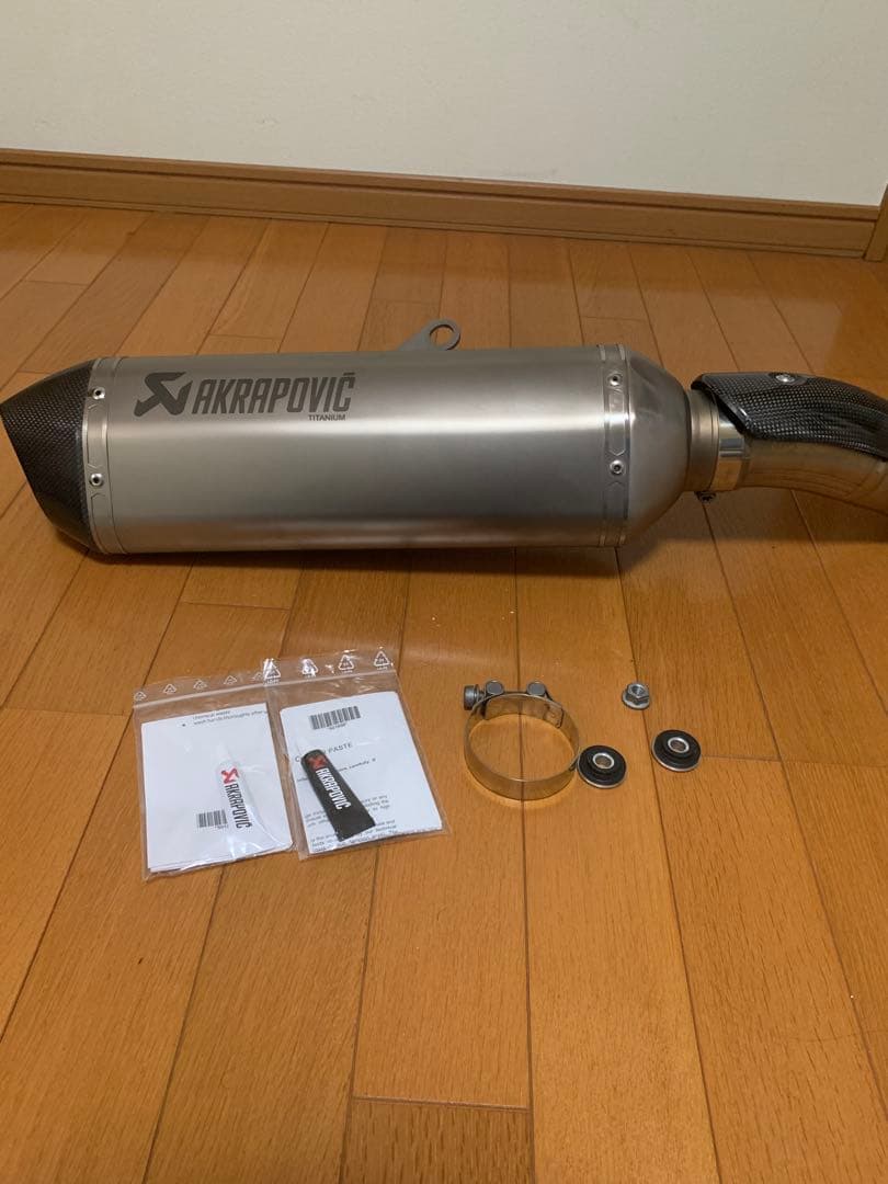 ＢＭＷS1000RRマフラー2015~2016アクラポビッチ