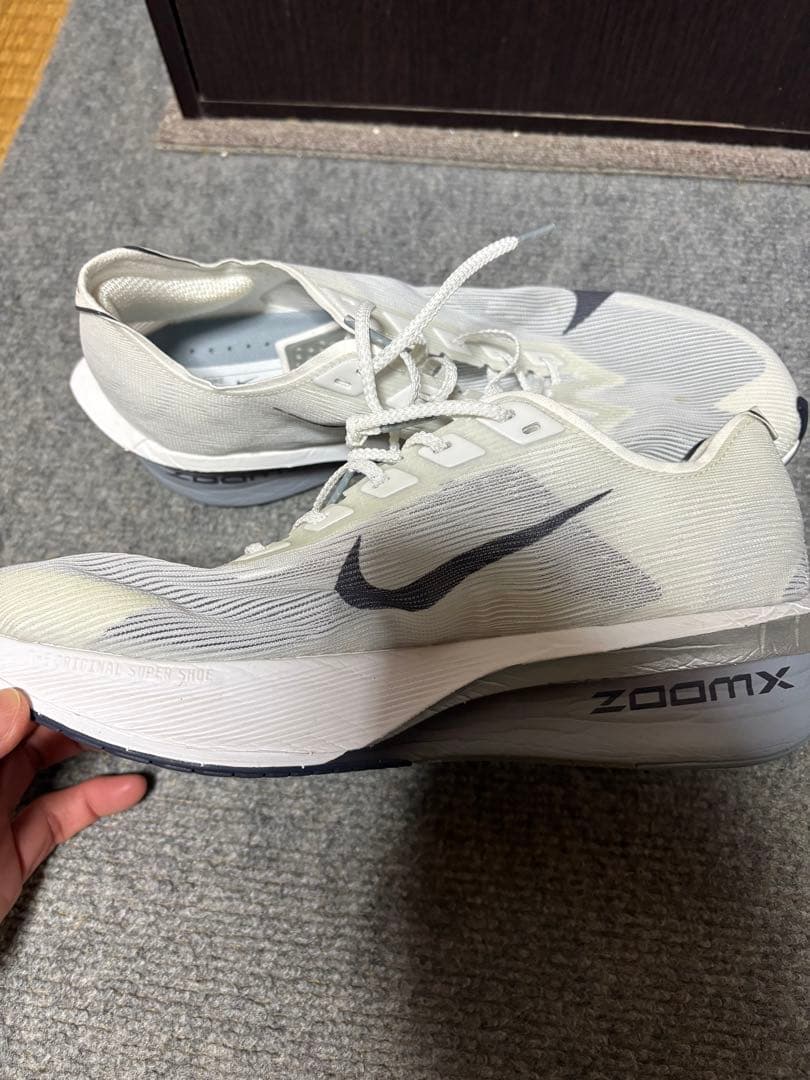NIKE ZOOMX VAPORFLY NEXT％4 ヴェイパーフライ4