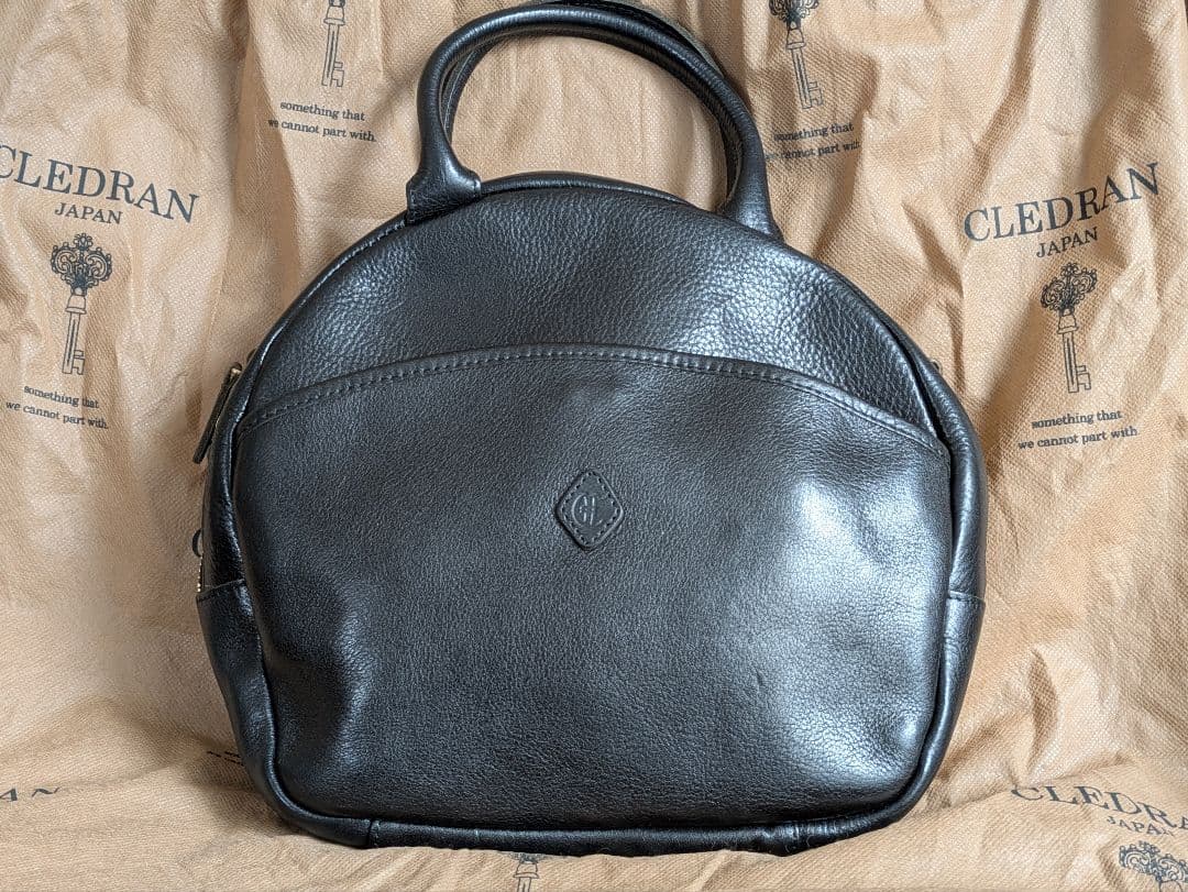 CLEDRAN 　丸型　2WAY ブラック レザー ショルダーバッグ