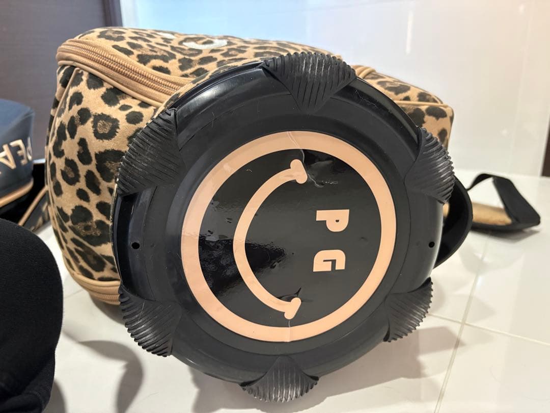 PEARLY GATES ヒョウ柄キャディバッグ