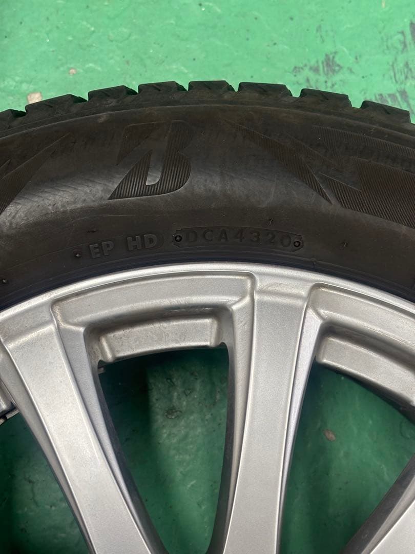 レクサスnx BRIDGESTONE18インチ225/60R18スタッドレス