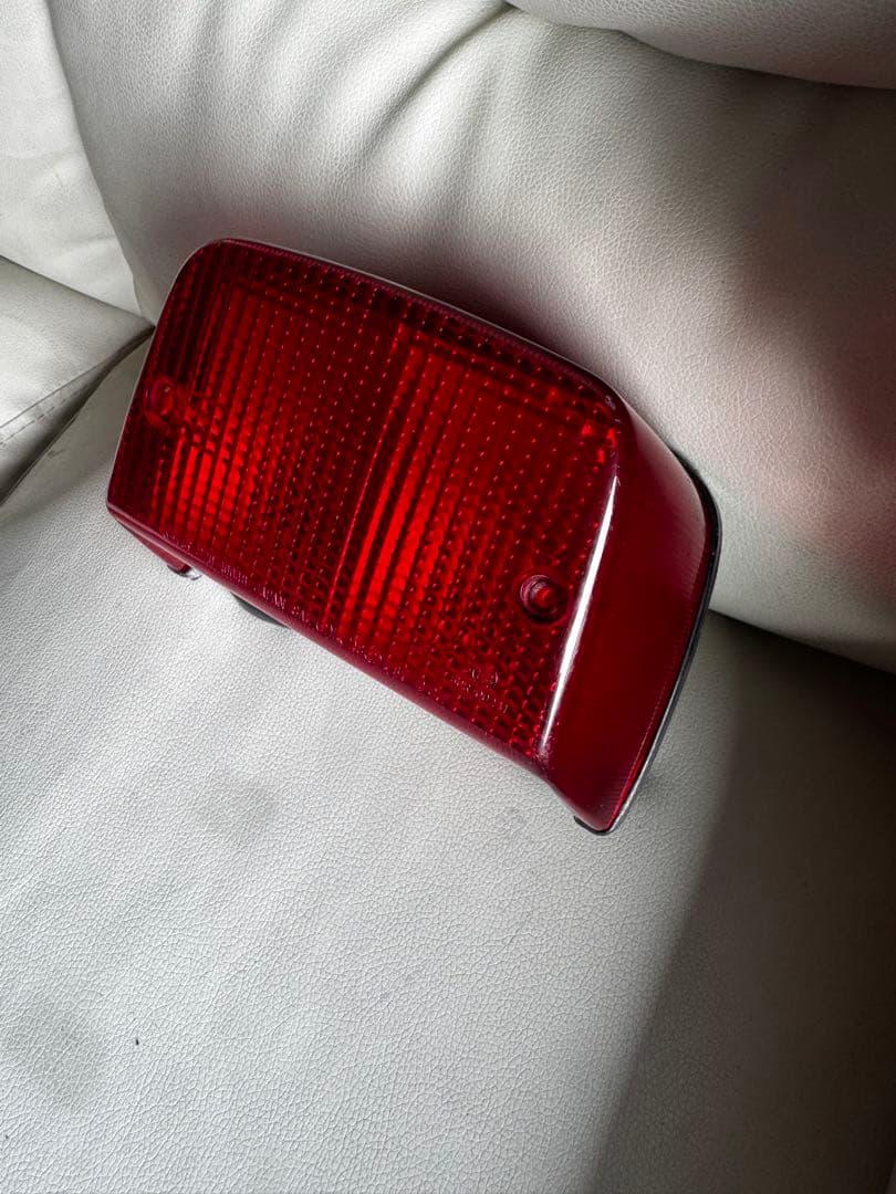 カワサキ　ゼファー400 純正テールランプ　レンズ