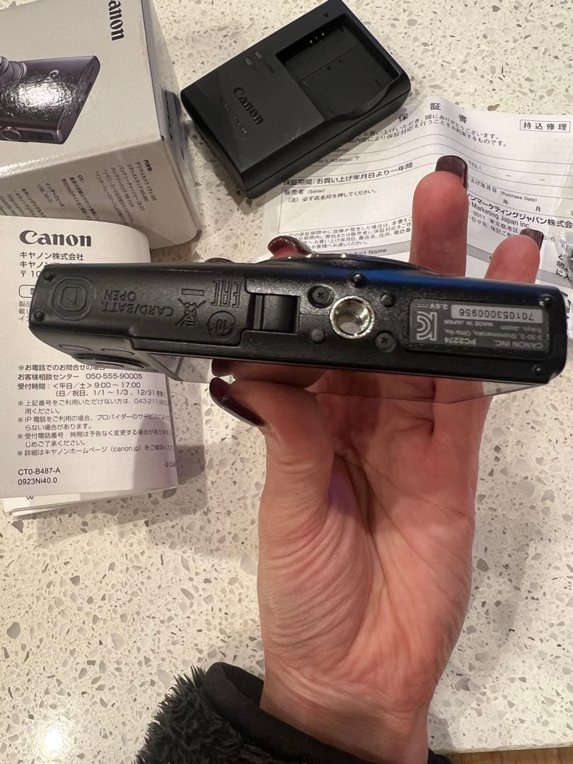 Canon IXY650 コンパクトデジタルカメラ　ブラック