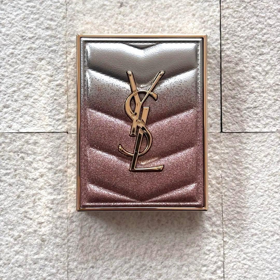 イヴ・サンローラン　クチュールミニクラッチ　126