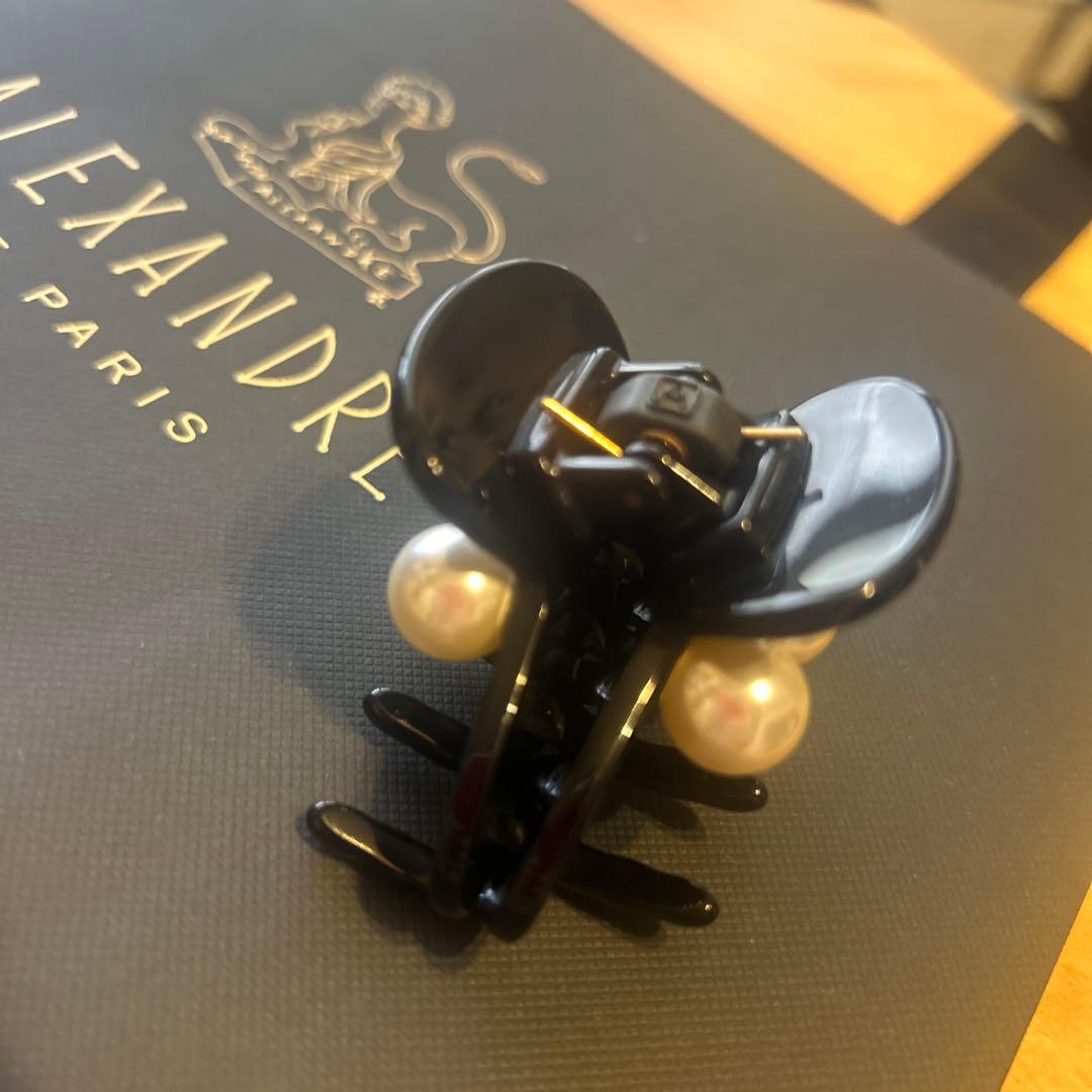 ALEXANDRE DE PARIS パール付きヘアクリップ　黒Sサイズ