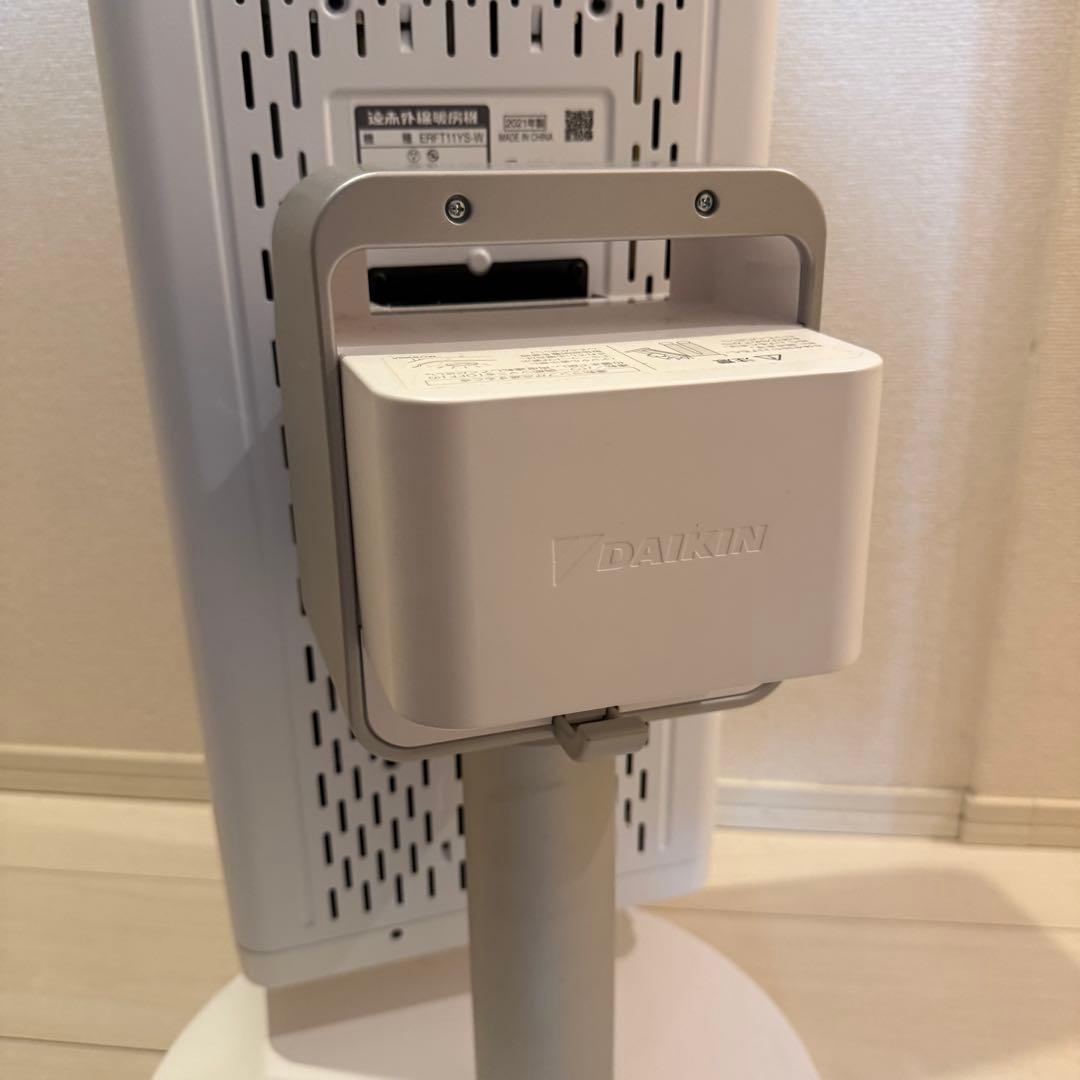 DAIKIN ダイキン　セラムヒート ERFT11YS-W　2021年製