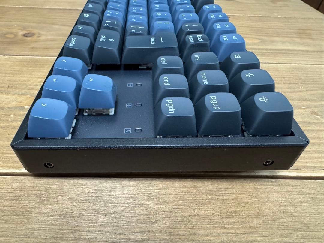 美品☆ Keychron K8 Pro 日本語配列 RGB 赤軸　win/mac