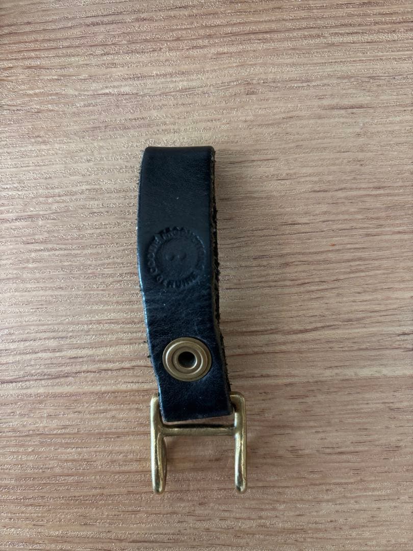 COOTIE PRODUCTIONS レザーキーフック 真鍮 ブラック