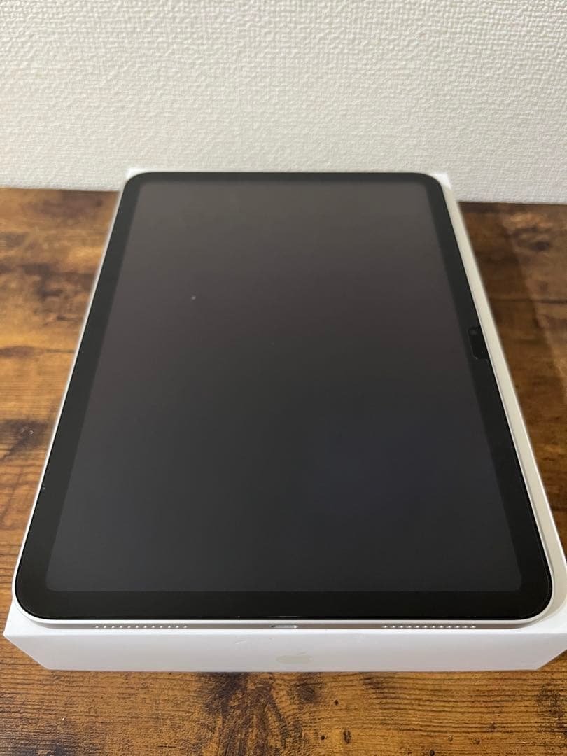Apple iPad 第10世代　64GB シルバー 本体