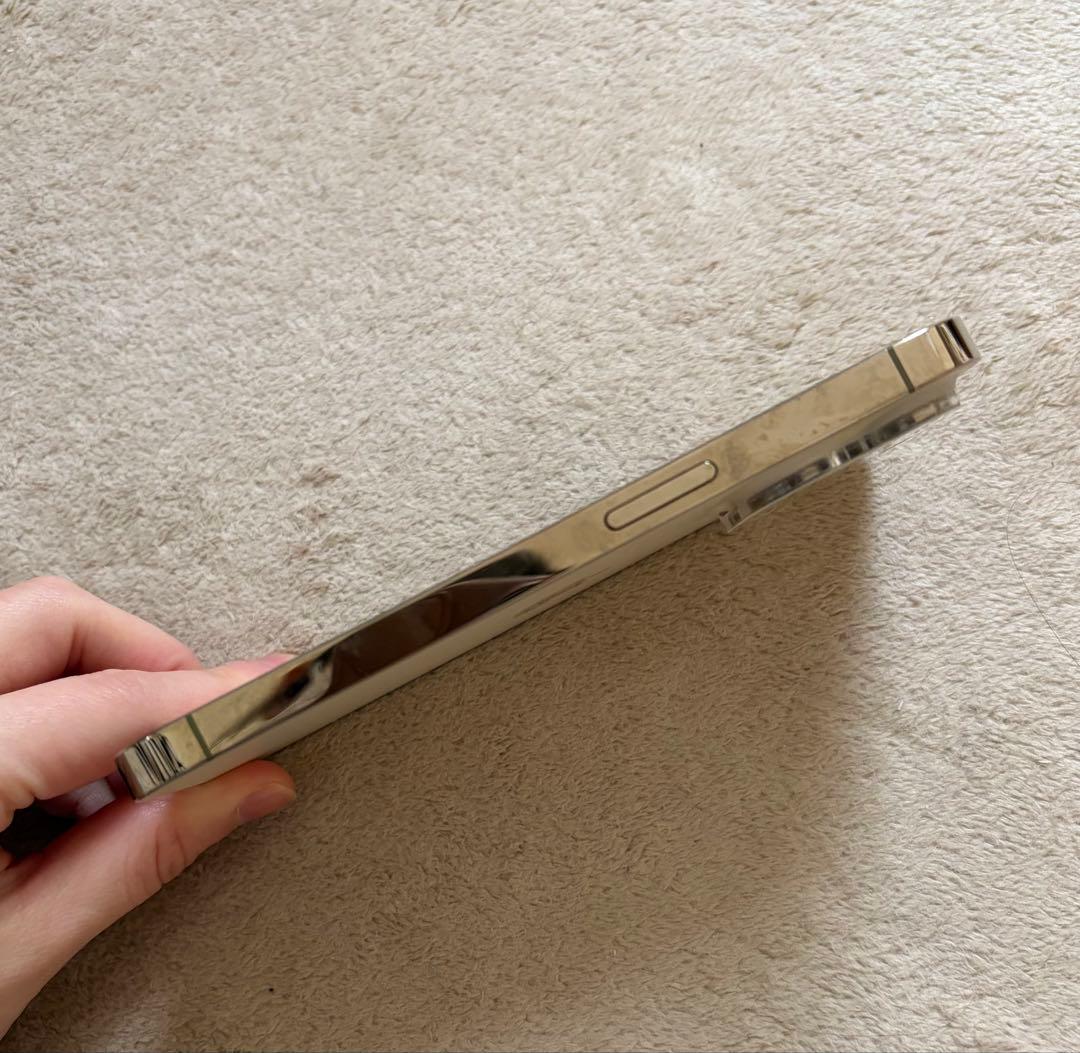 あゆみ 美品✨ iPhone14pro