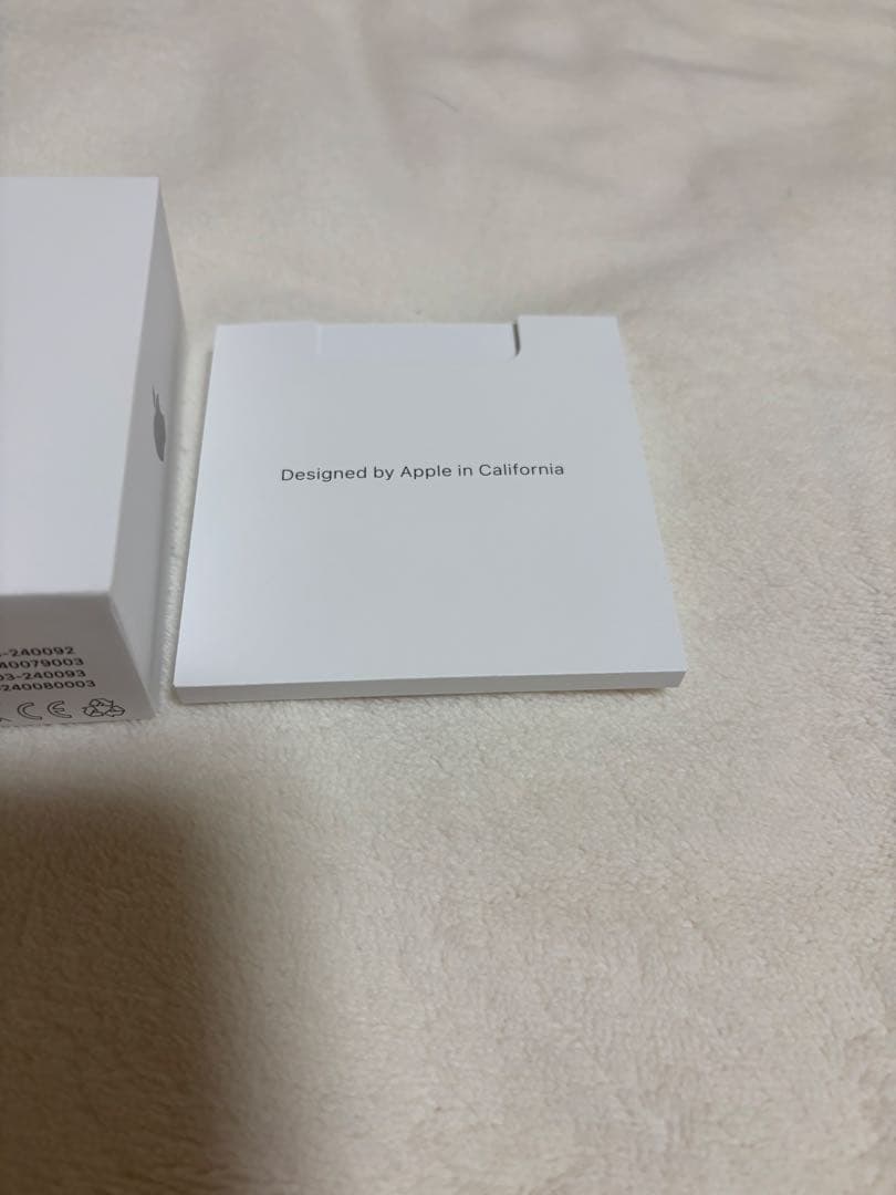 充電器のみ　AirPods 4 本体 アクティブノイズキャンセリング搭載