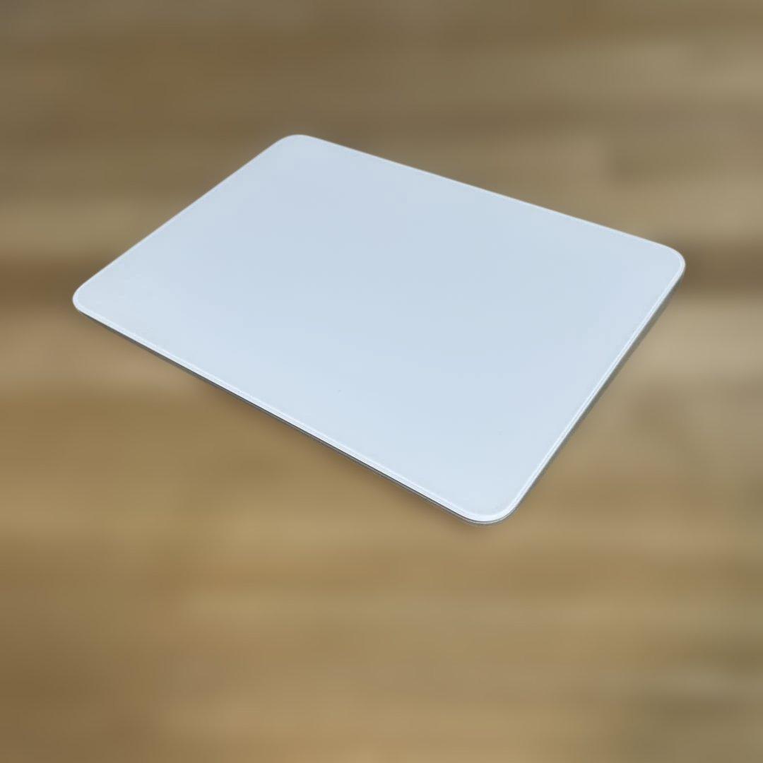 【美品】Apple Magic Trackpad MK2D3ZA/A ホワイト
