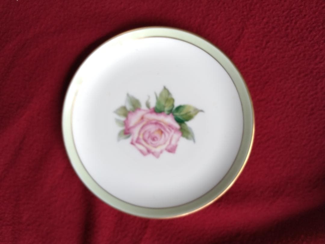 Hand Paint （一点物）の薔薇のお皿 未使用