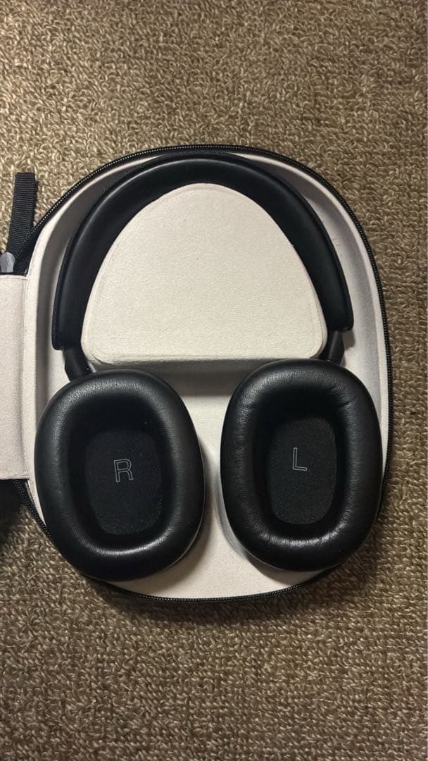 【ラスト！大幅値下げ！！】Bowers & Wilkins ワイヤレスヘッドホン