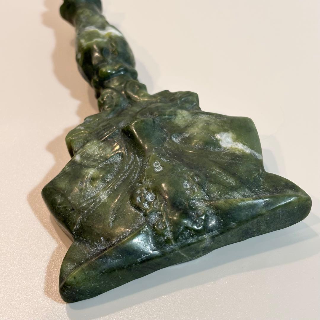 グリーンジェイド　手鏡　天然石　パワーストーン　猫 ジェイド