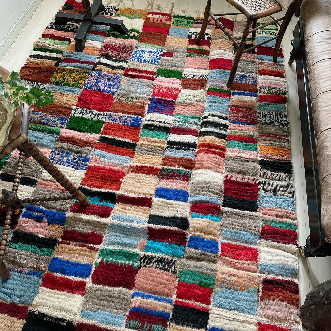 モロッコ製ラグ147 レア マルチカラー レッド ミント ブルー グリーン