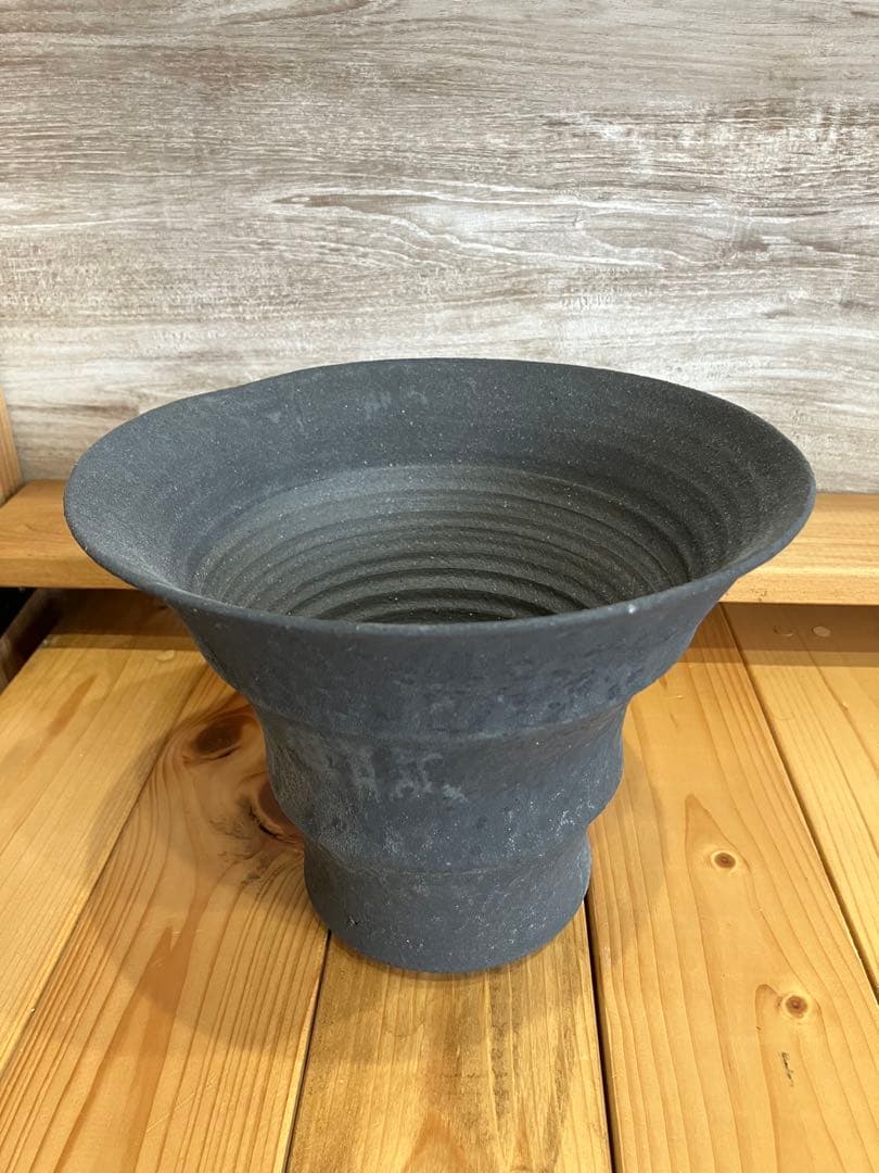KAMIYAMA 黒鉄釉　かみ山陶器　植木鉢　ハンドメイド