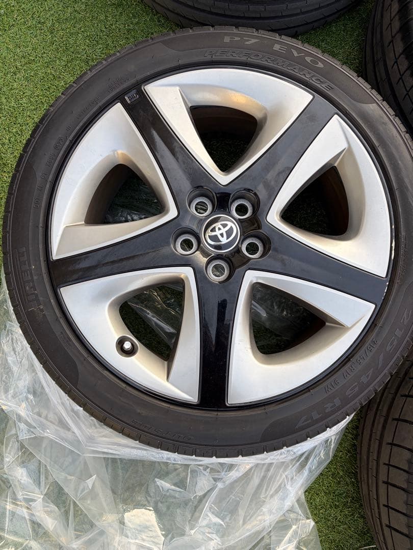 トヨタ プリウス50純正17インチ ホイールセット