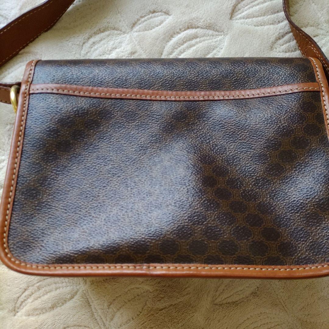 CELINEブラウンレザーショルダーバッグ