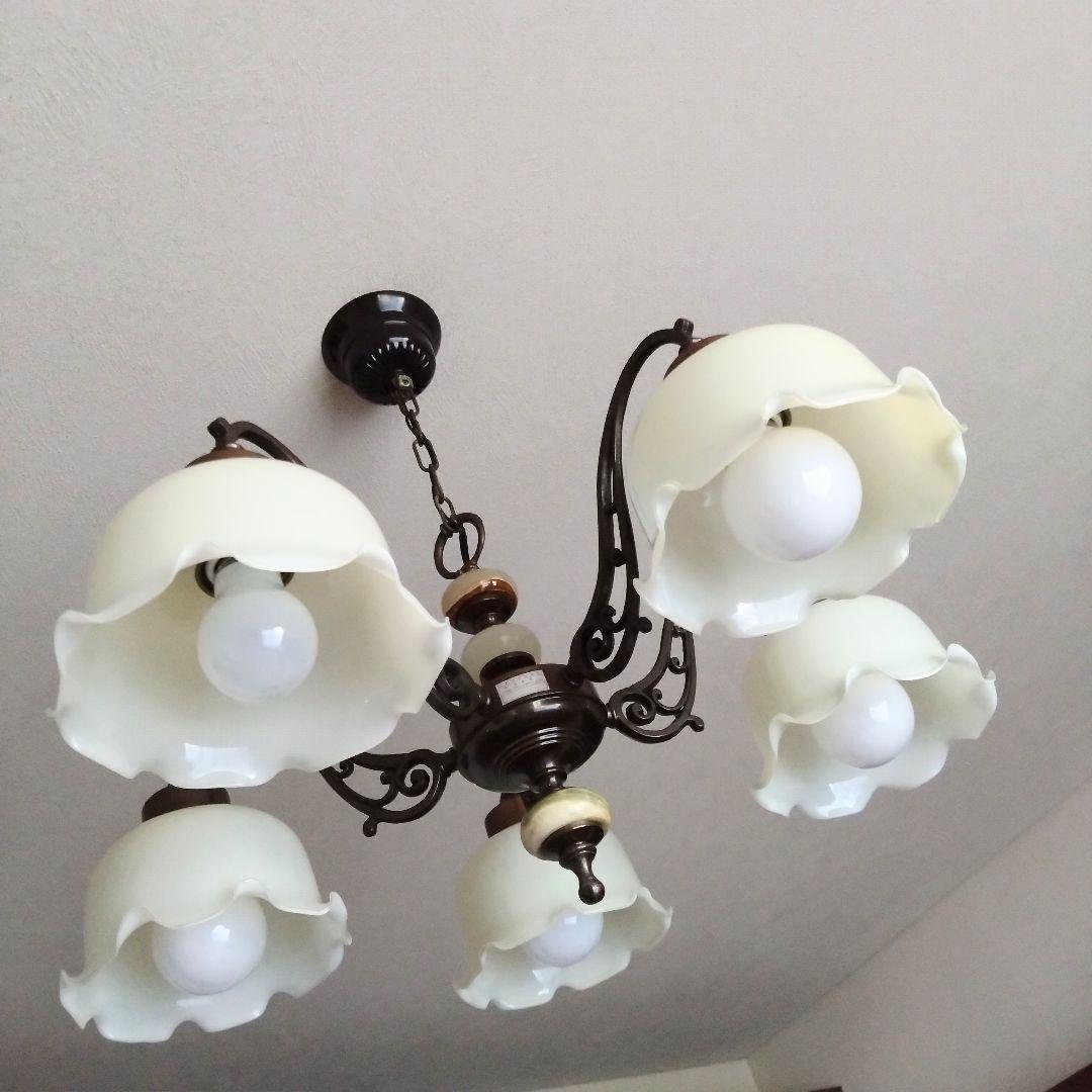 【ルパンヒデロウ様お取り引き品】フラワーモチーフ アンティーク シャンデリア