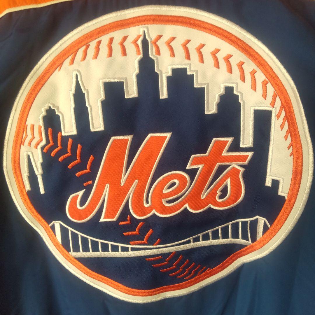 MLB メッツの刺繍ビッグロゴが映えるリバーシブル仕様の合皮スタジャン古着 XL