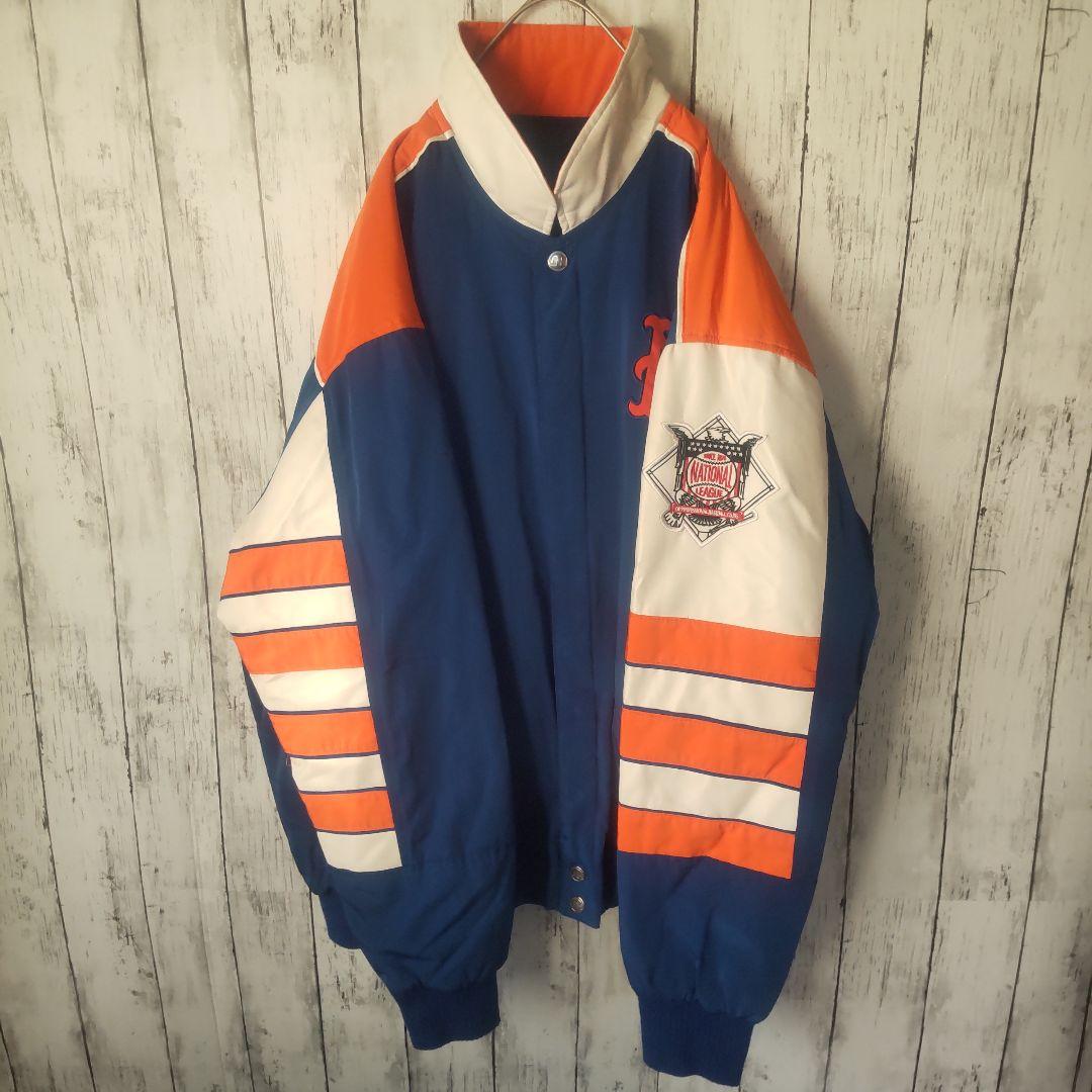 MLB メッツの刺繍ビッグロゴが映えるリバーシブル仕様の合皮スタジャン古着 XL