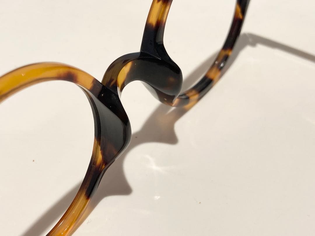 本べっ甲　ラウンド型眼鏡