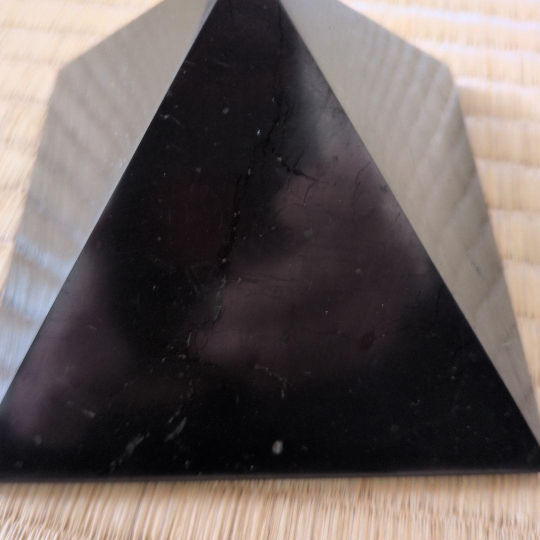 シュンガイト 四方約10cm高さ約7.5cm