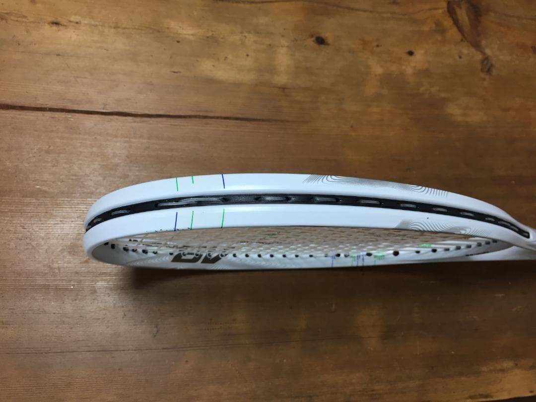 名器 美品　YONEX　NANOFORCE　8V　REV　傷わずか